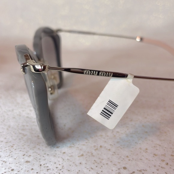 New Miu Miu Grey MU 10NS USY4K0 Cat Eye Textured Frame Gradient Lens Sunglasses - Picture 14 of 16